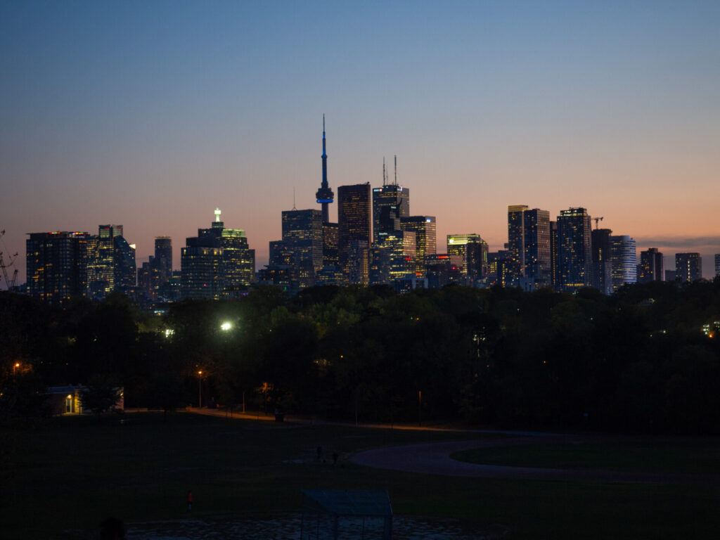 La Skyline de Toronto depuis Riverdale Park au Canada