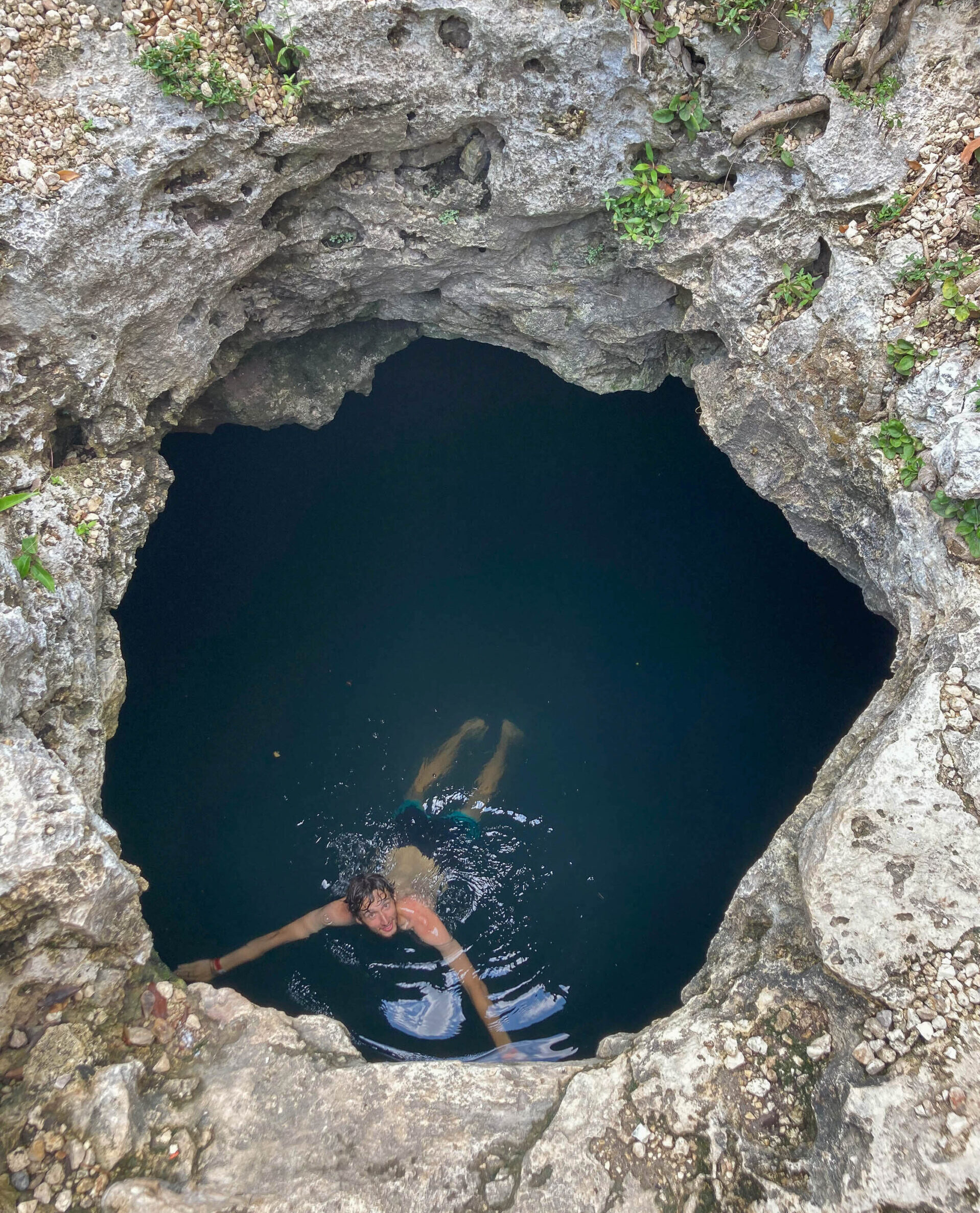 Cenote Calavera à Tulum au Mexique, une cénote grotte