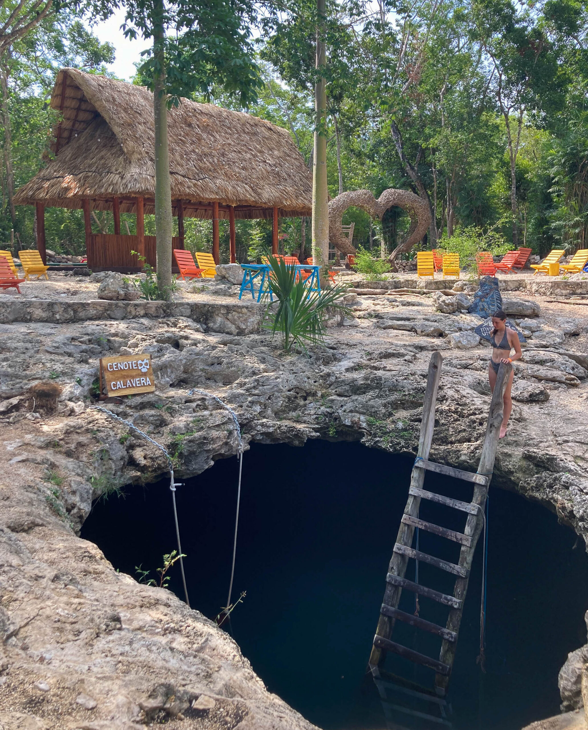 Cenote Calavera à Tulum au Mexique, une cénote grotte