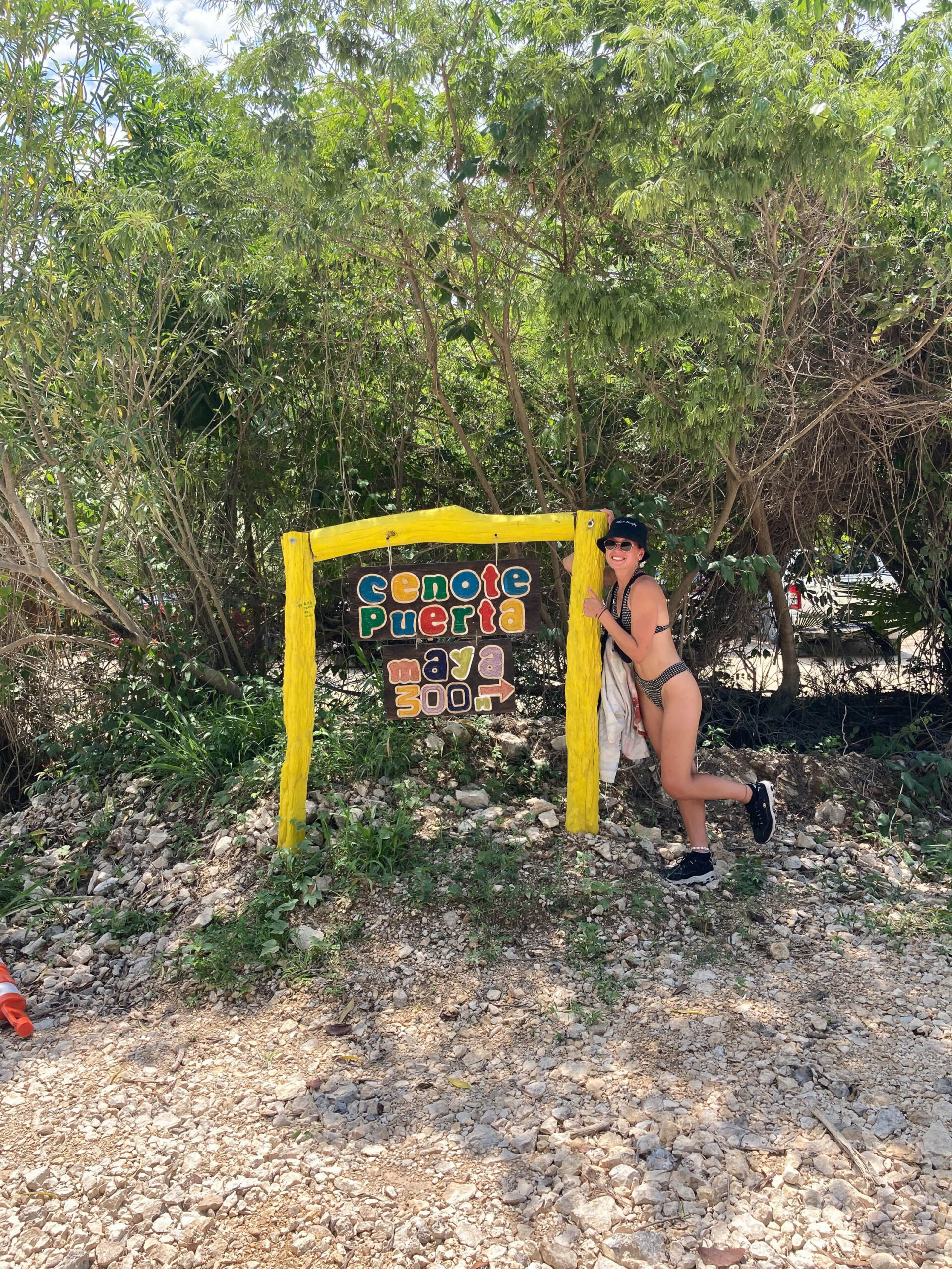 Pancarte Cenote Puerta Maya au Mexique