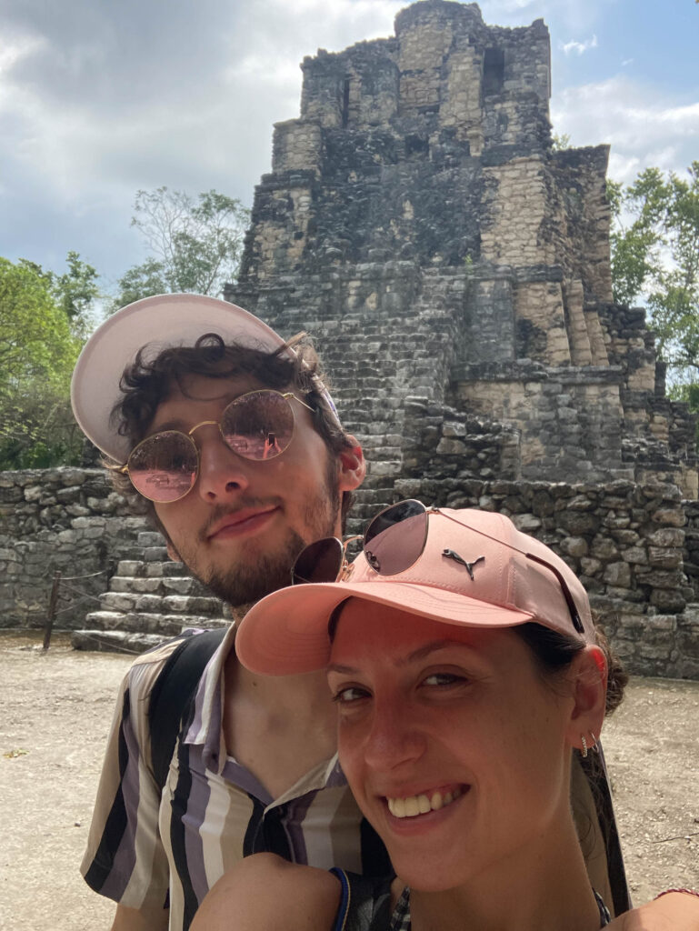 Selfie devant les ruines de Muyil au Mexique